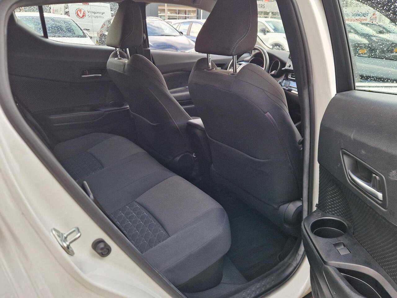 Toyota C-HR 2.0 Hybrid Dynamic 180 PK