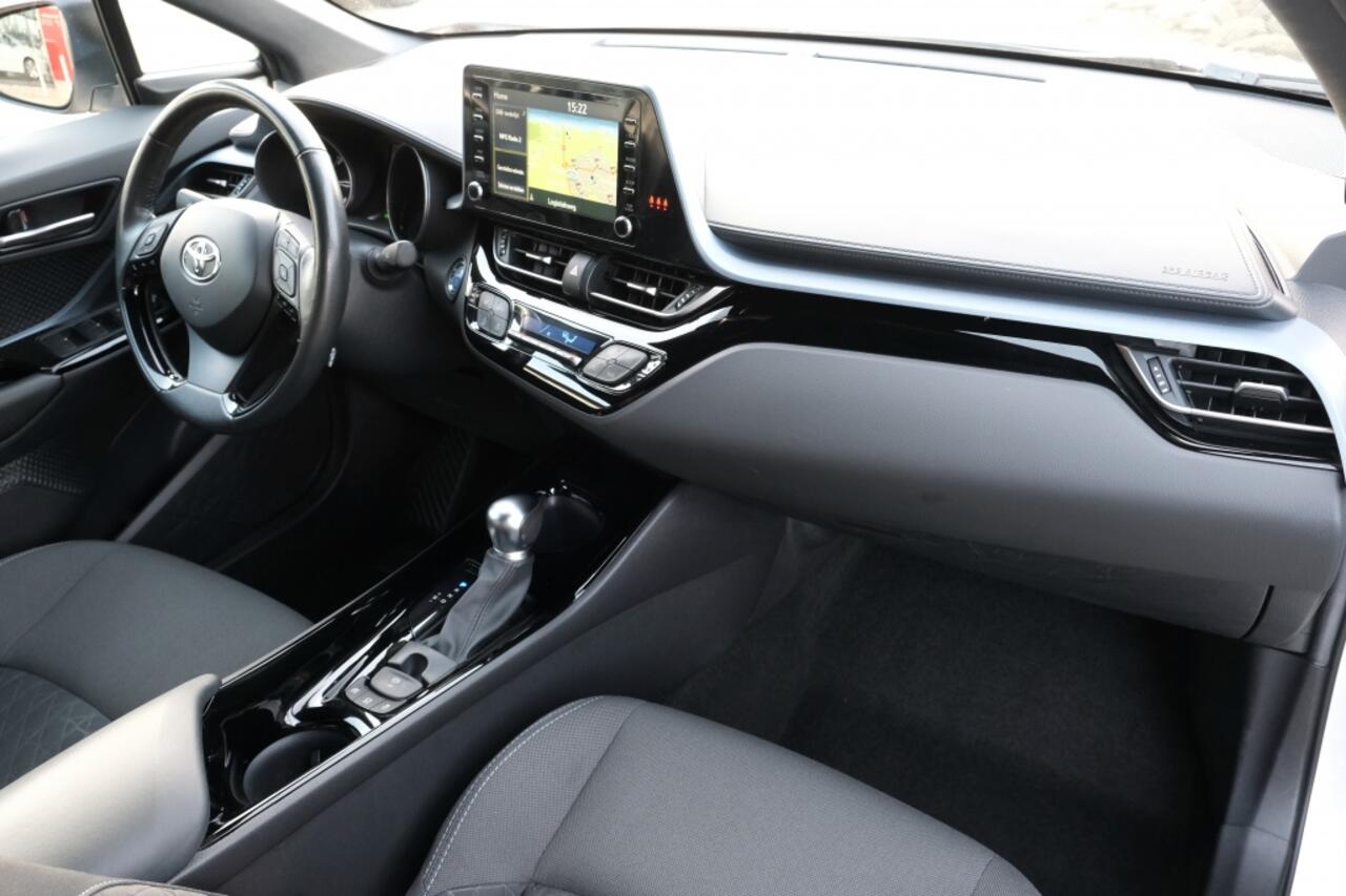 Toyota C-HR 2.0 Hybrid Executive Automaat | JBL Premium audio | Parkeersenso