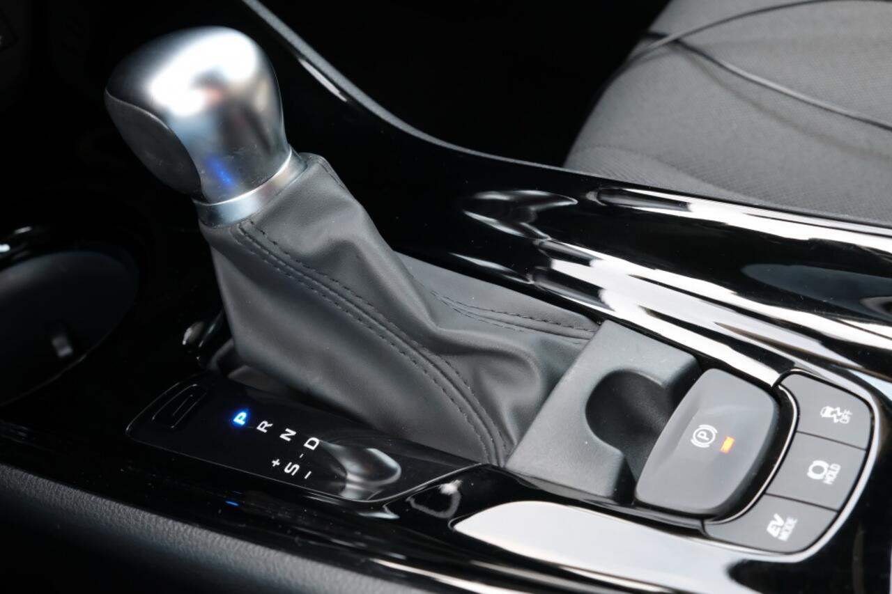 Toyota C-HR 2.0 Hybrid Executive Automaat | JBL Premium audio | Parkeersenso
