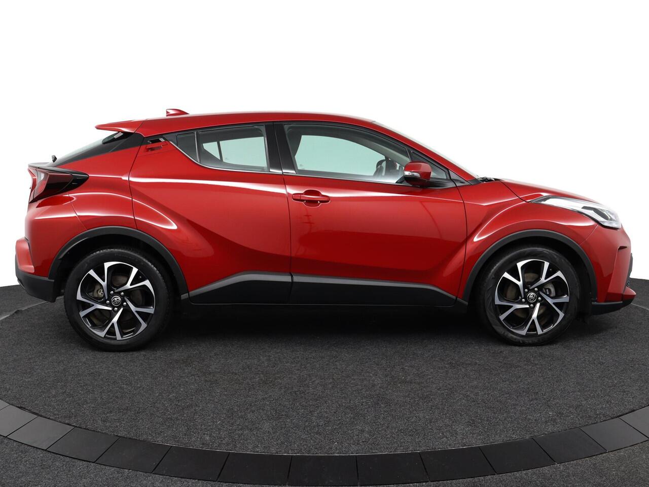 Toyota C-HR 1.8 Hybrid Dynamic | Trekhaak | Parkeersensoren | Apple Carplay/Android Auto |