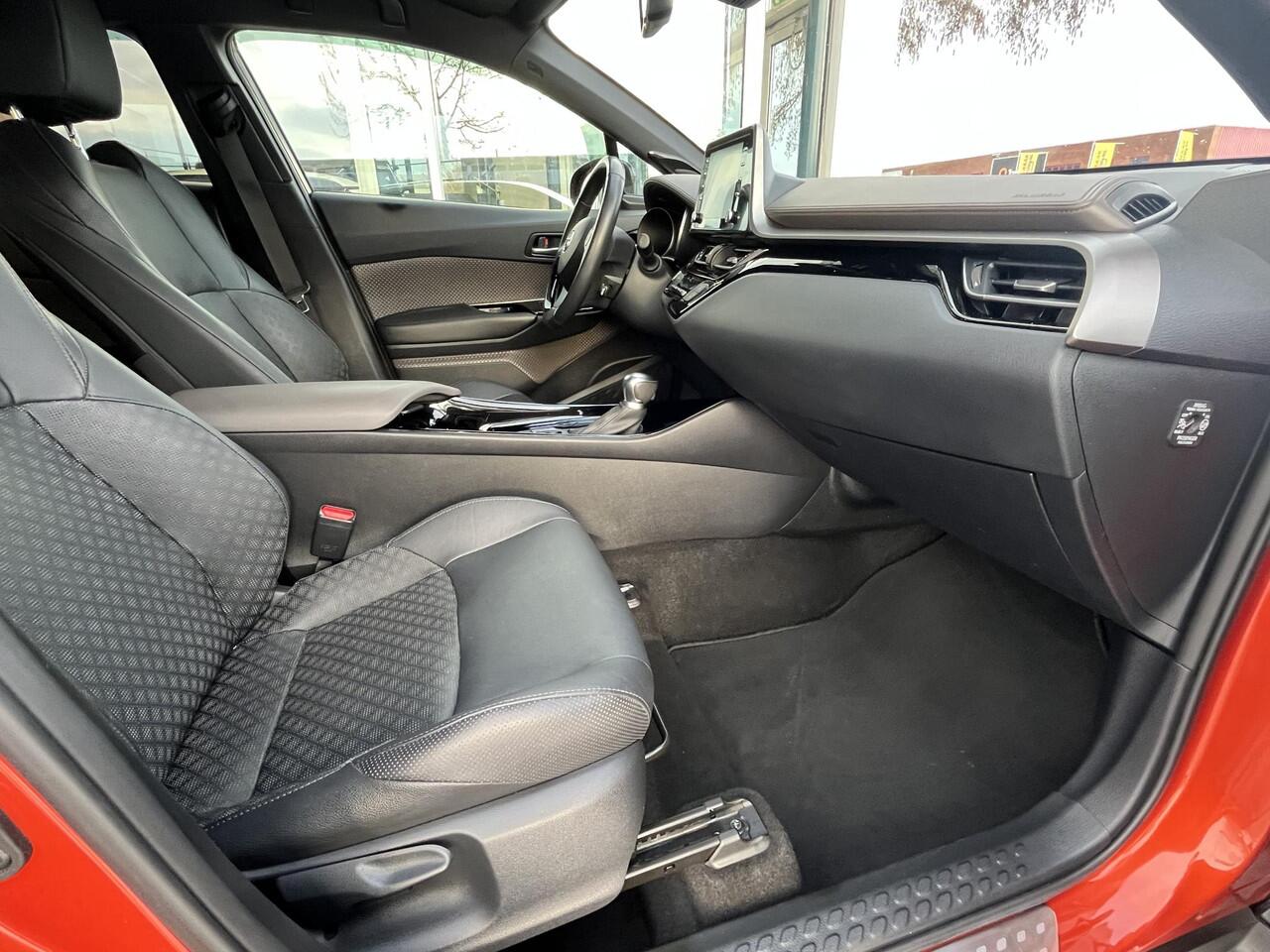 Toyota C-HR 2.0 Hybrid Launch Edition