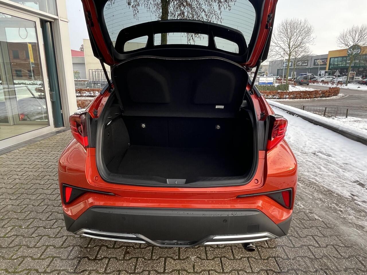 Toyota C-HR 2.0 Hybrid Launch Edition