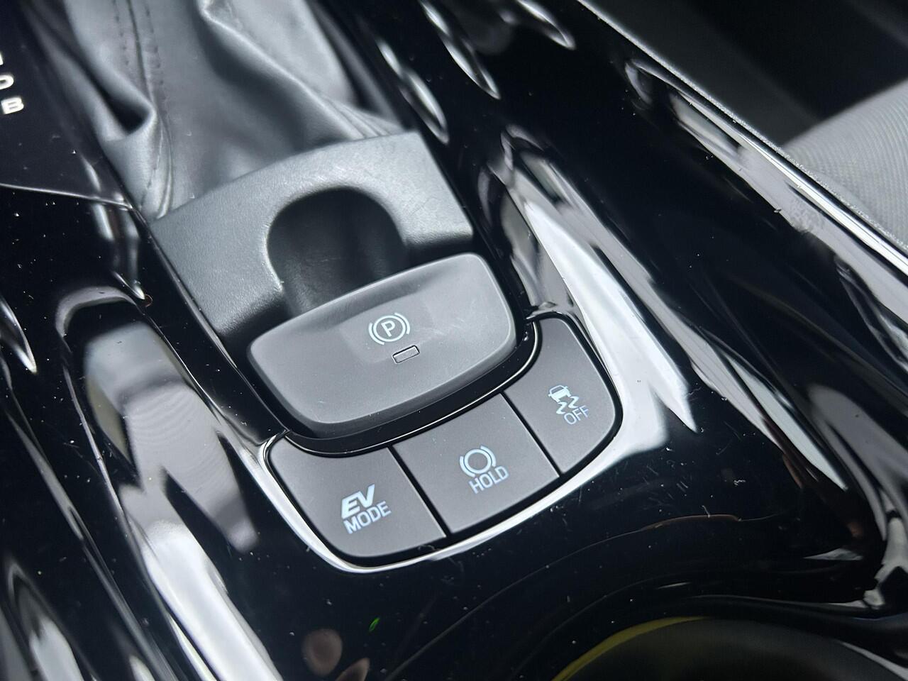 Toyota C-HR 1.8 Hybrid Active | Led | Camera | PDC | CruiseControl Adpt. |