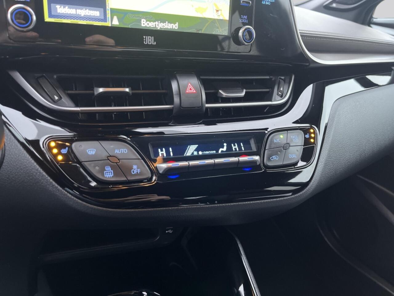 Toyota C-HR 2.0 Hybrid Launch Edition