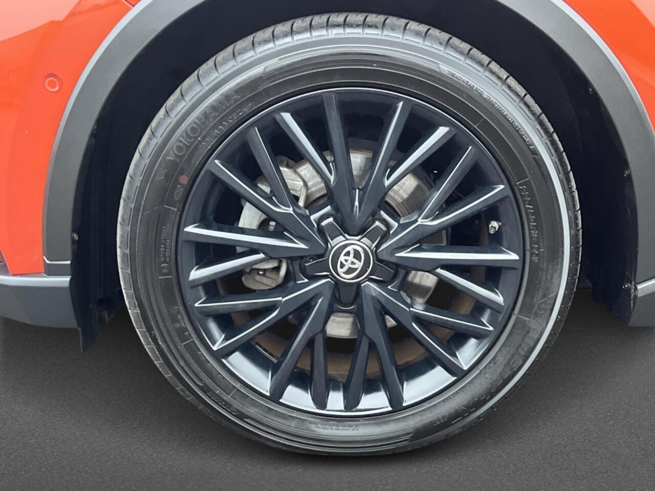 Toyota C-HR 2.0 Hybrid Launch Edition