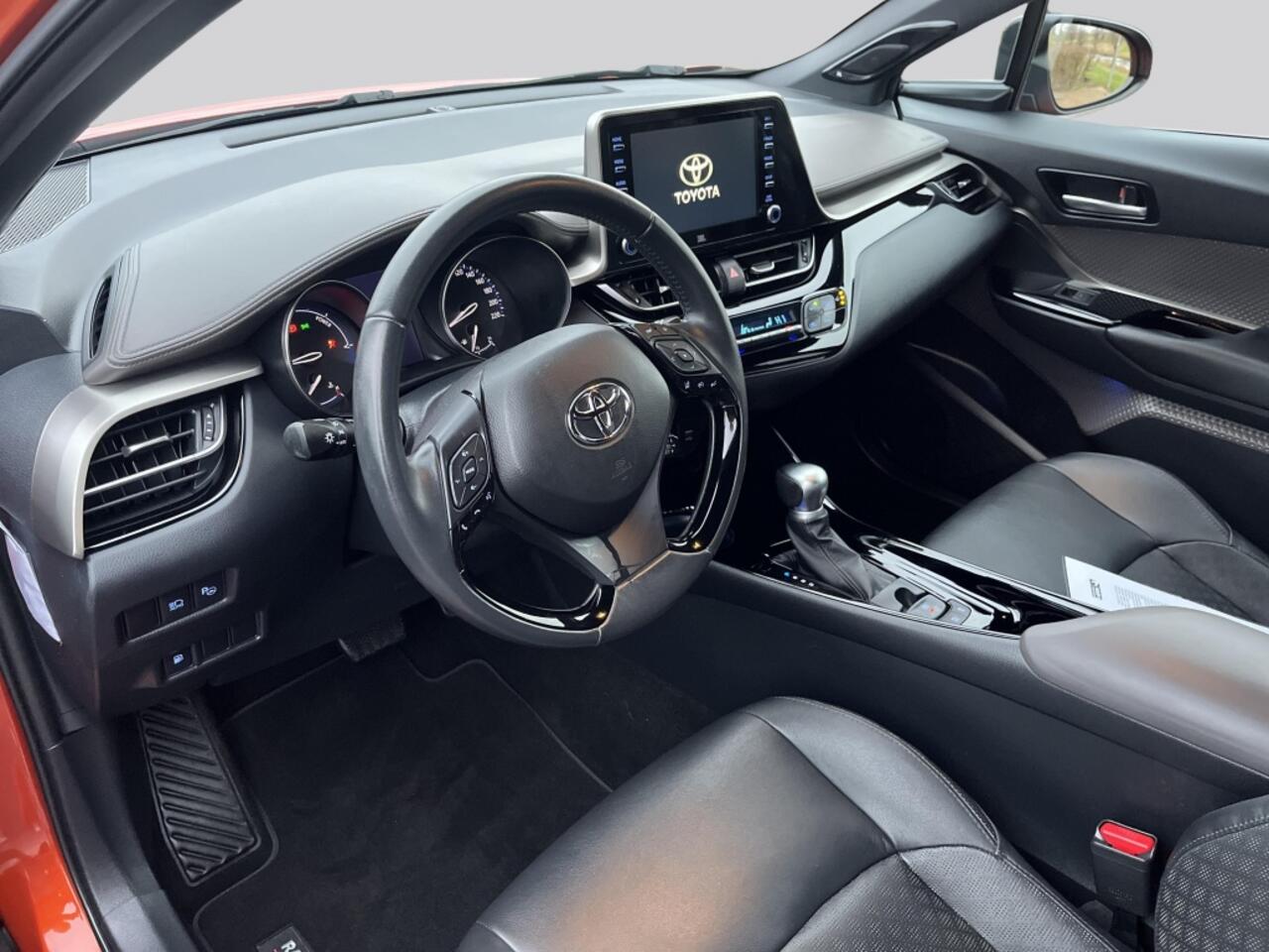 Toyota C-HR 2.0 Hybrid Launch Edition