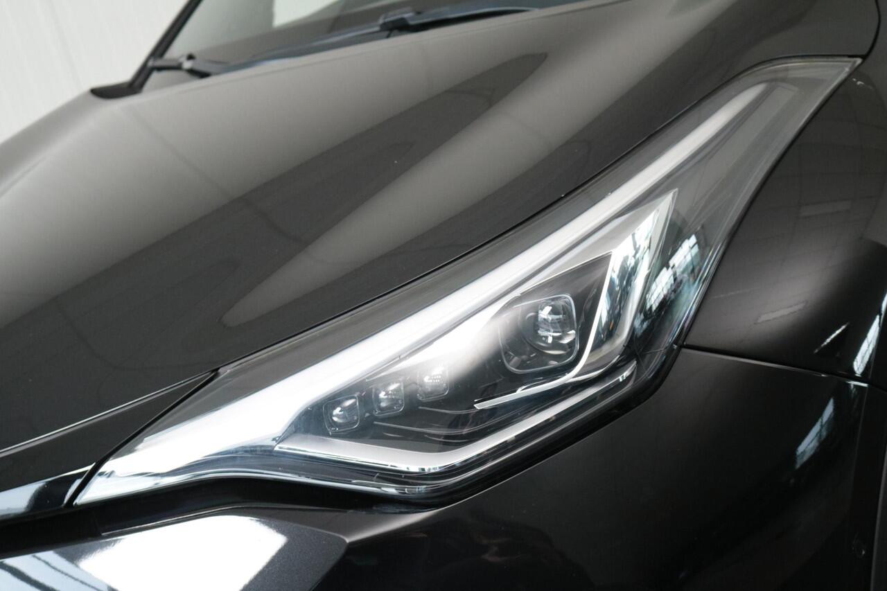 Toyota C-HR 2.0 Hybrid Executive, Leder, BSM