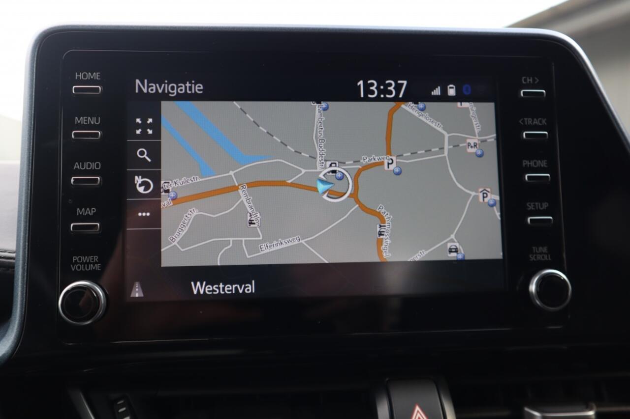 Toyota C-HR 2.0 Hybrid Bi-Tone Apple CarPlay | Treeplanken | Stuur-Stoelverw