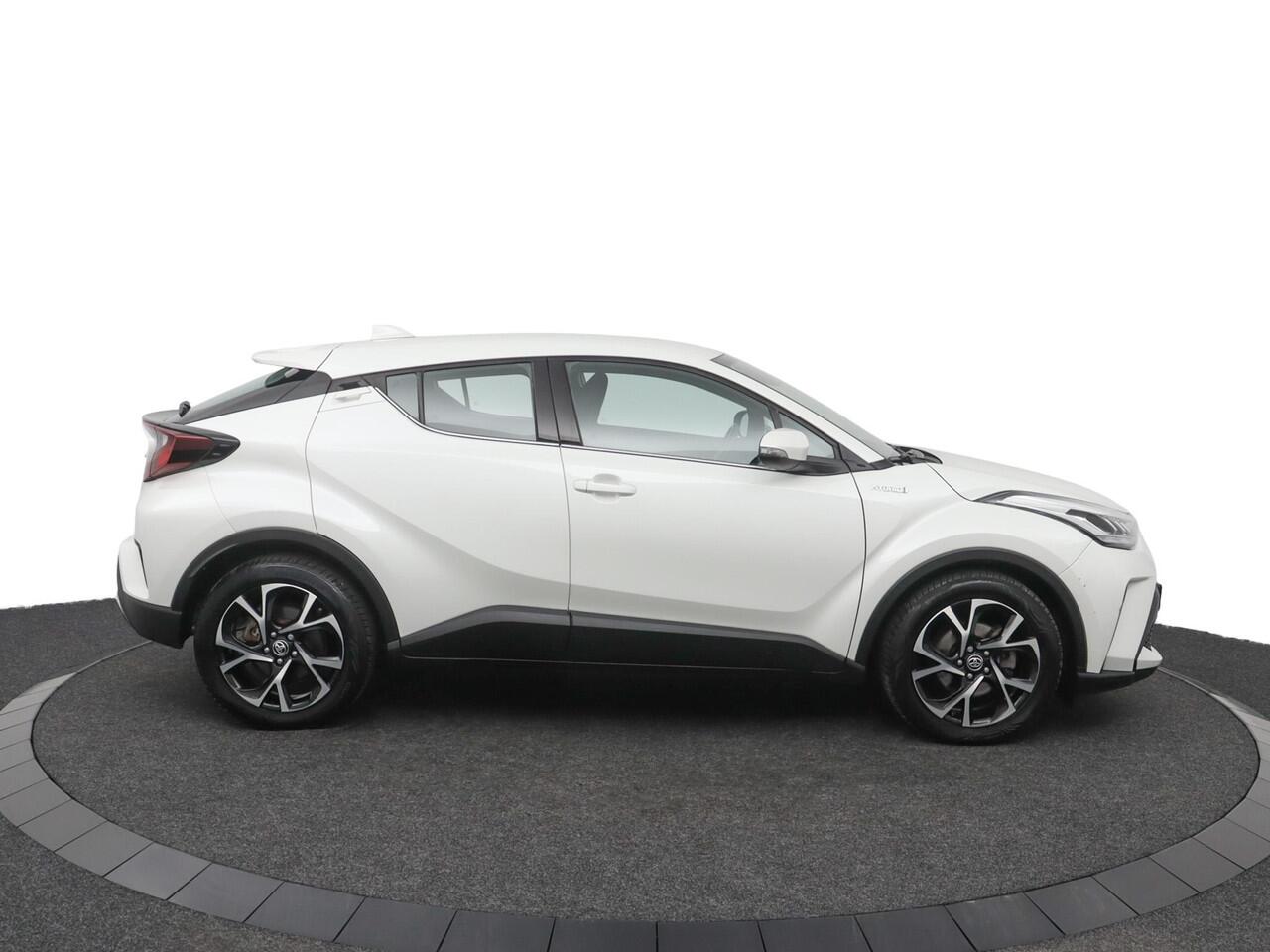 Toyota C-HR 2.0 Hybrid Dynamic | Navigatie | Cruise control | Keyless |