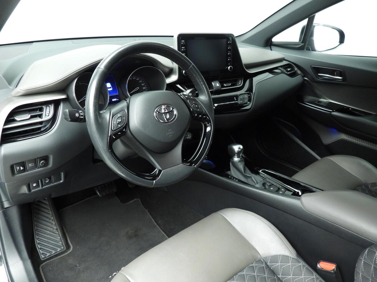 Toyota C-HR 2.0 Hybrid Business Plus | Camera | Navi | Stoel + stuur verwarmd | 18"
