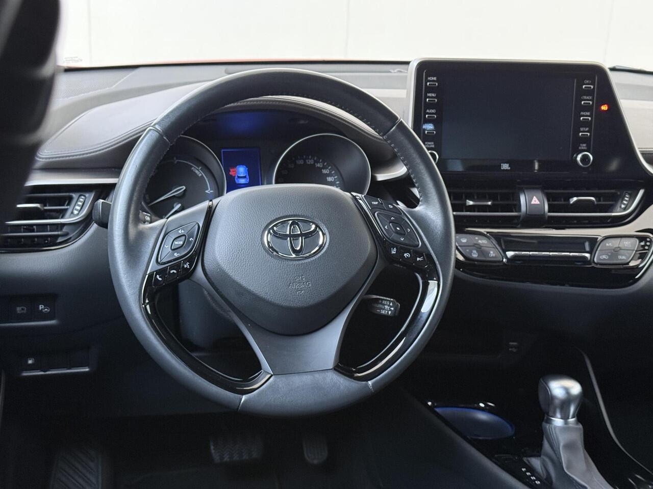 Toyota C-HR 2.0 Hybrid Launch Edition | airco automatisch | Apple Carplay/Android | cruise control adaptief | dodehoek detectie | LED koplampen | lederen bekleding | lichtmetalen velgen multi-spaaks 18"| navigatiesysteem full map | voorstoelen verwarmd |