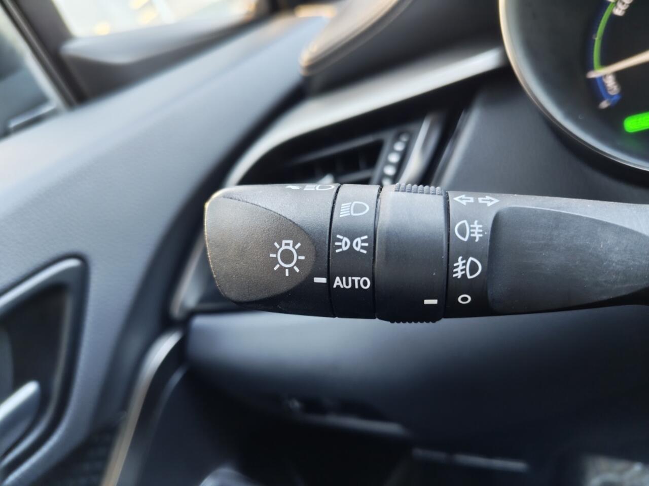 Toyota C-HR 1.8 Hybrid Dynamic Sport | Trekhaak | JBL | Navi | Alcantara/Lee