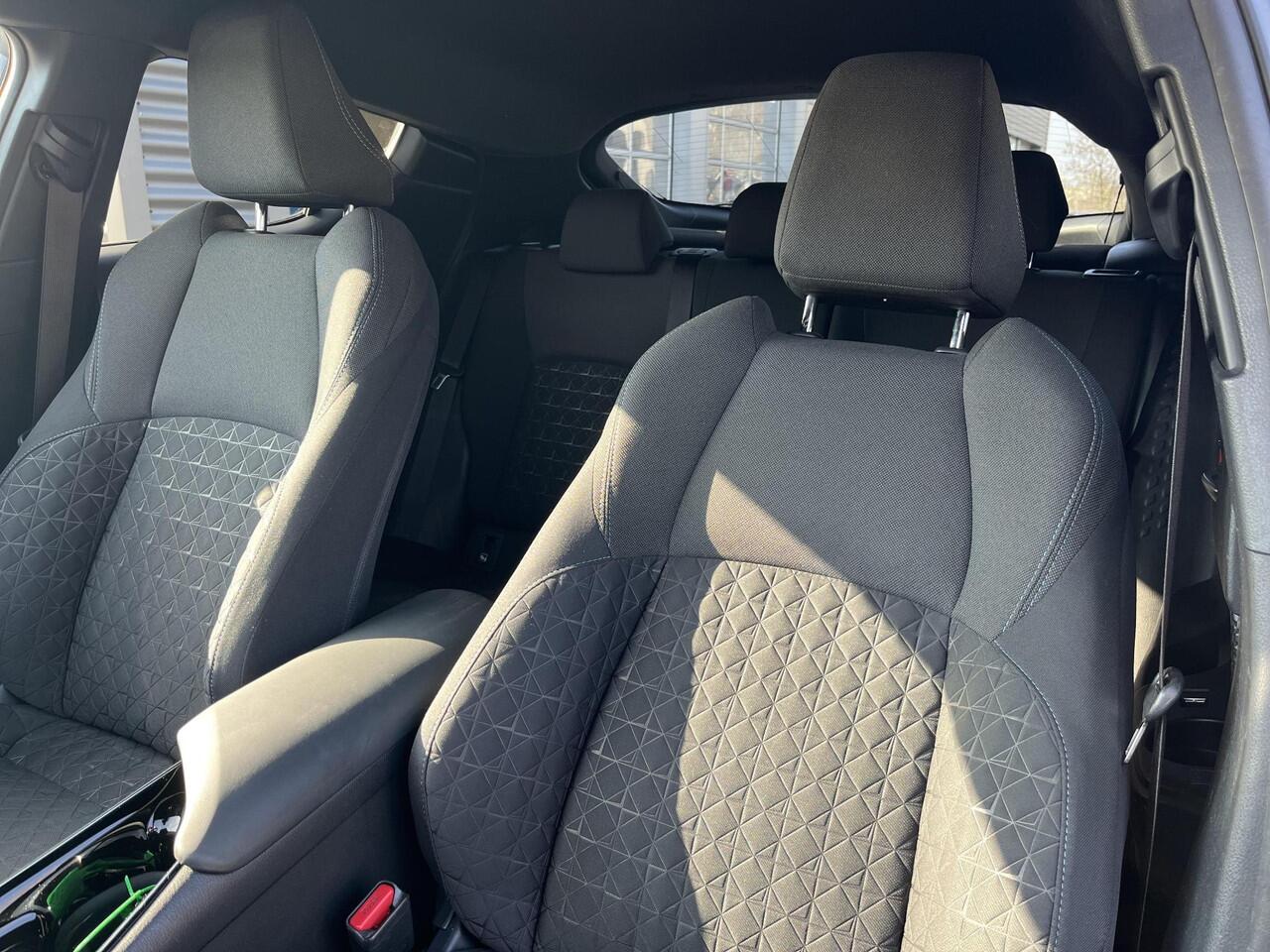 Toyota C-HR 2.0 Hybrid First Edition | All-in prijs | Automaat | Apple/Android auto | Stoelverwarming