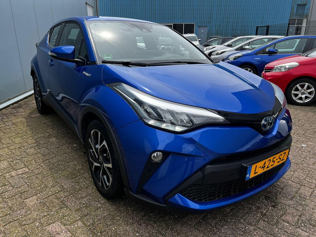 Toyota C-HR 2.0 Hybrid Dynamic | NL Auto | 184 PK | Parkeersensoren | Navigatie | Adaptive Cruise Control | Achteruitrij camera | Keyless | Elektr. Inklapbare buitenspiegels |