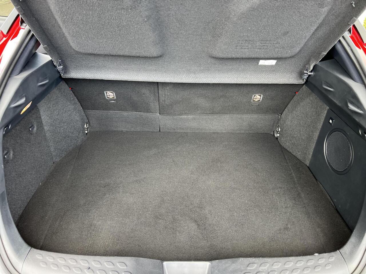 Toyota C-HR 2.0 Hybrid Style