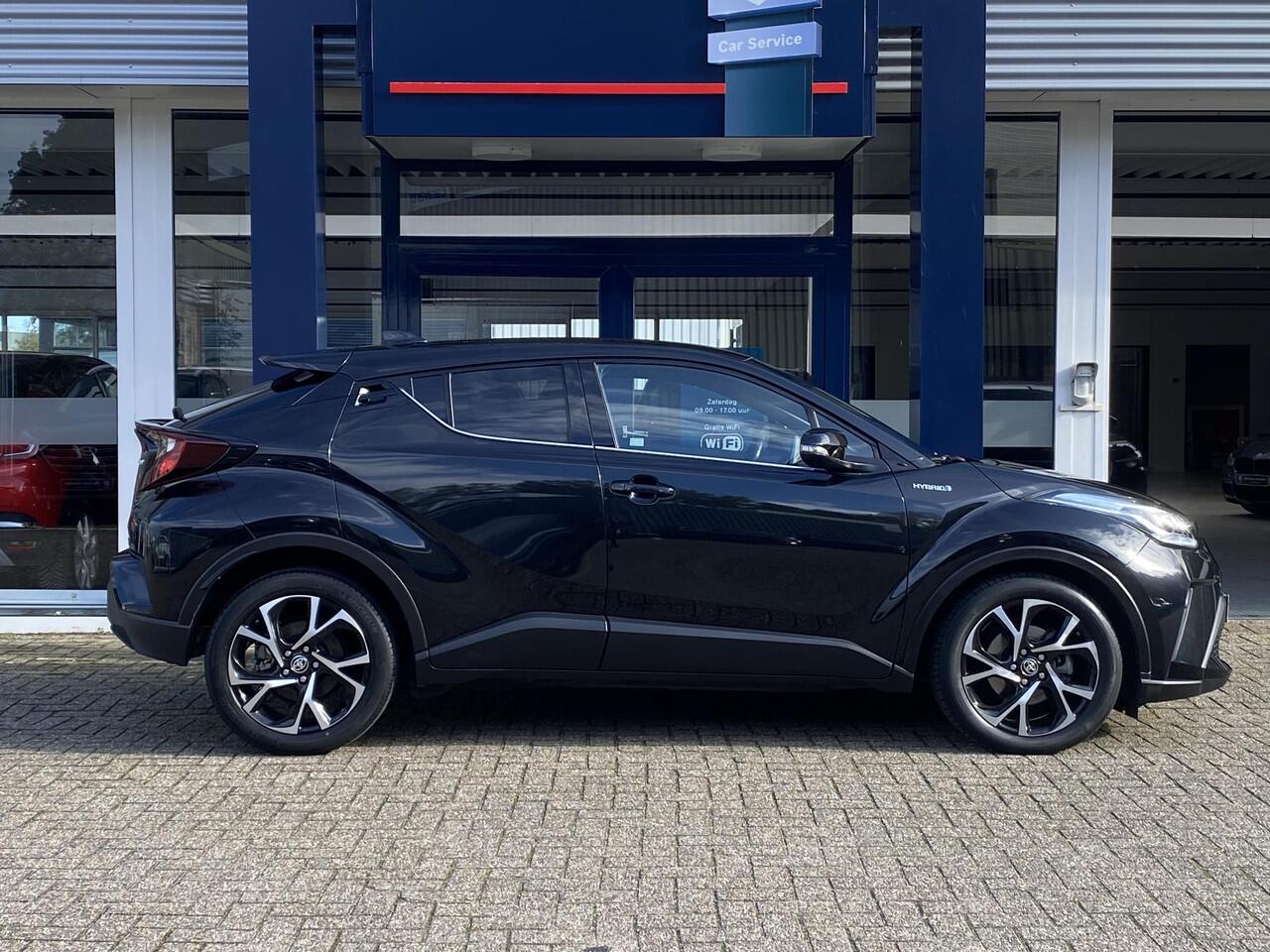 Toyota C-HR 1.8 Hybrid Business Plus / Automaat / Adaptieve Cruise-Control / Climate-Control / Apple-Carplay & Android-Auto / Keyless / LED / Dodehoek-Detectie / DAB Radio-Bluetooth / Getint-Glas / Armsteun V+A / PDC V+A met Camera / 18'' LMV / ENZ.