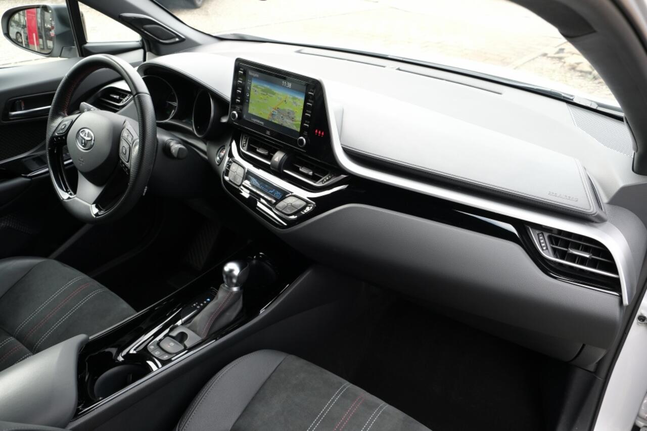 Toyota C-HR 2.0 Hybrid 184PK GR-Sport | Apple Carplay & Android Auto | JBL P