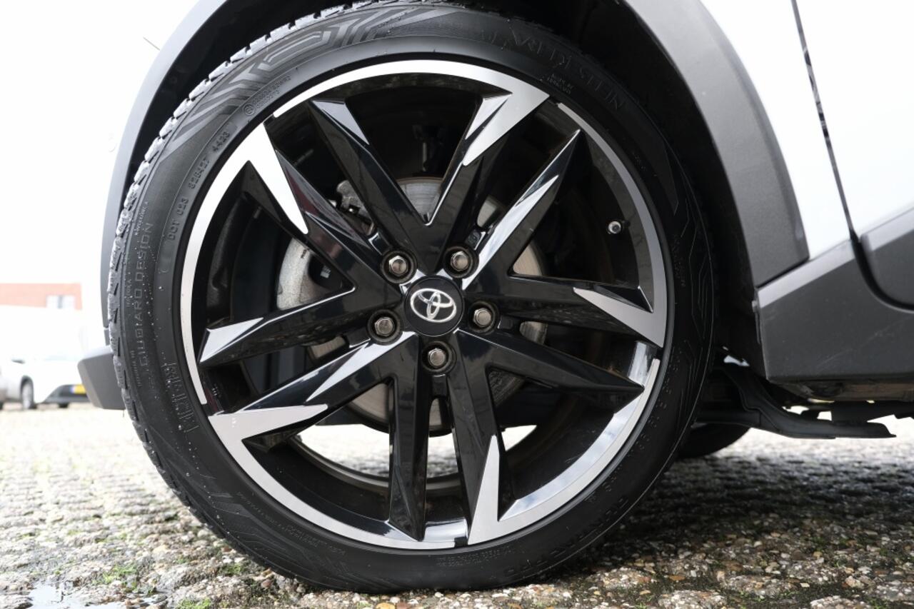 Toyota C-HR 2.0 Hybrid 184PK GR-Sport | Apple Carplay & Android Auto | JBL P