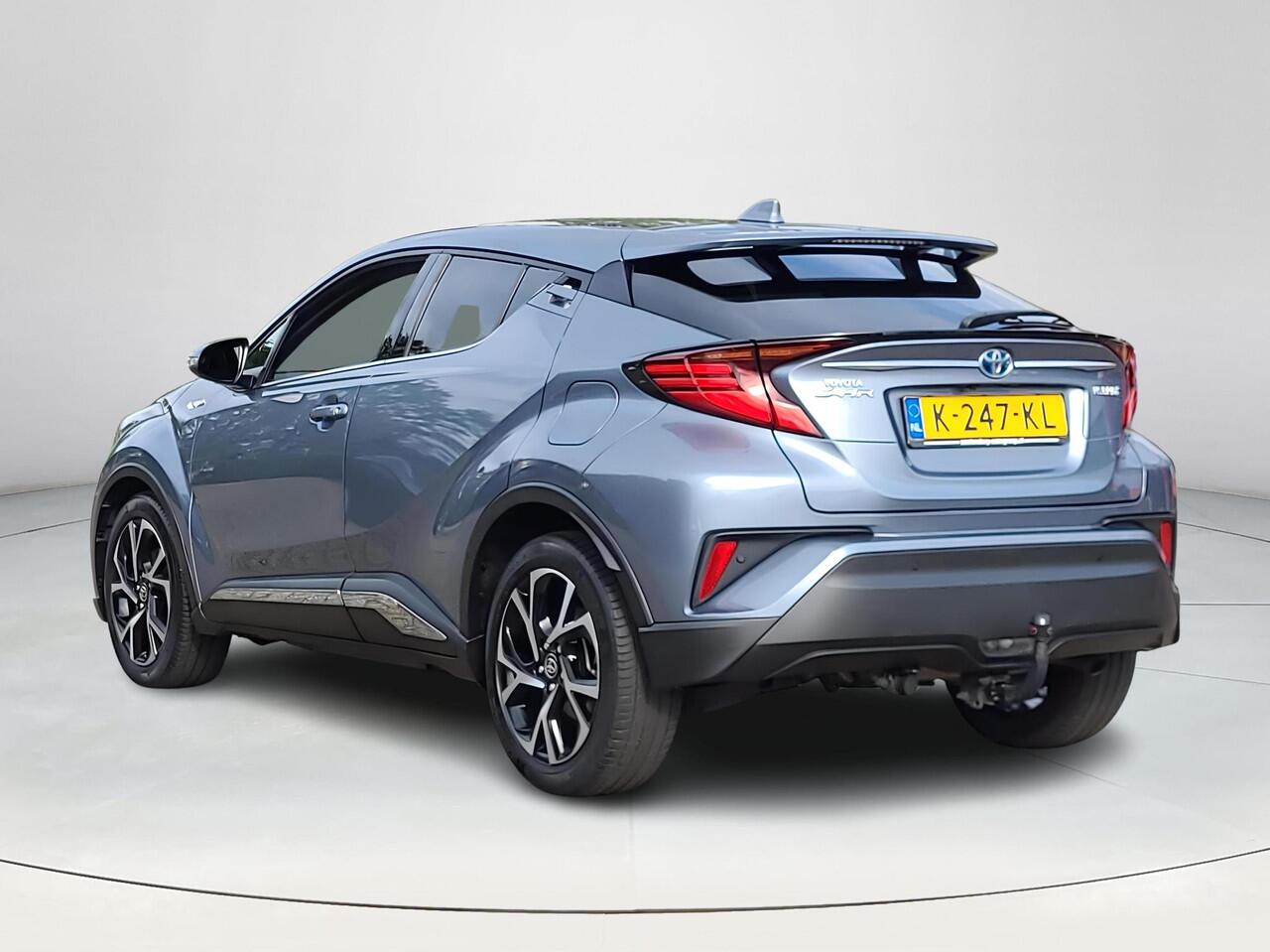 Toyota C-HR 1.8 Hybrid First Edition | Apple CarPlay | Navigatie | Parkeersensoren | Rijklaarprijs incl. garantie |