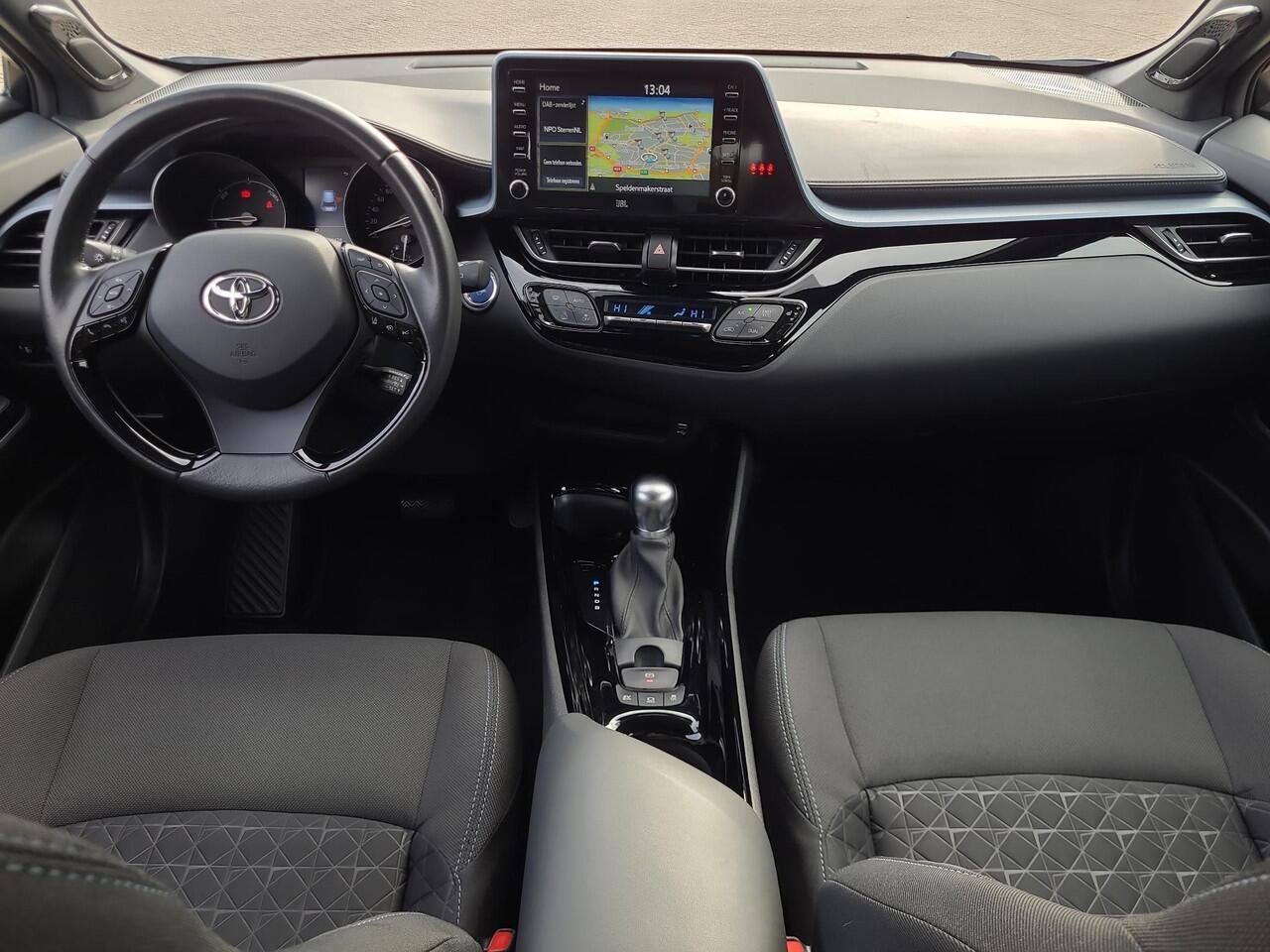 Toyota C-HR 1.8 Hybrid First Edition | Apple CarPlay | Navigatie | Parkeersensoren | Rijklaarprijs incl. garantie |