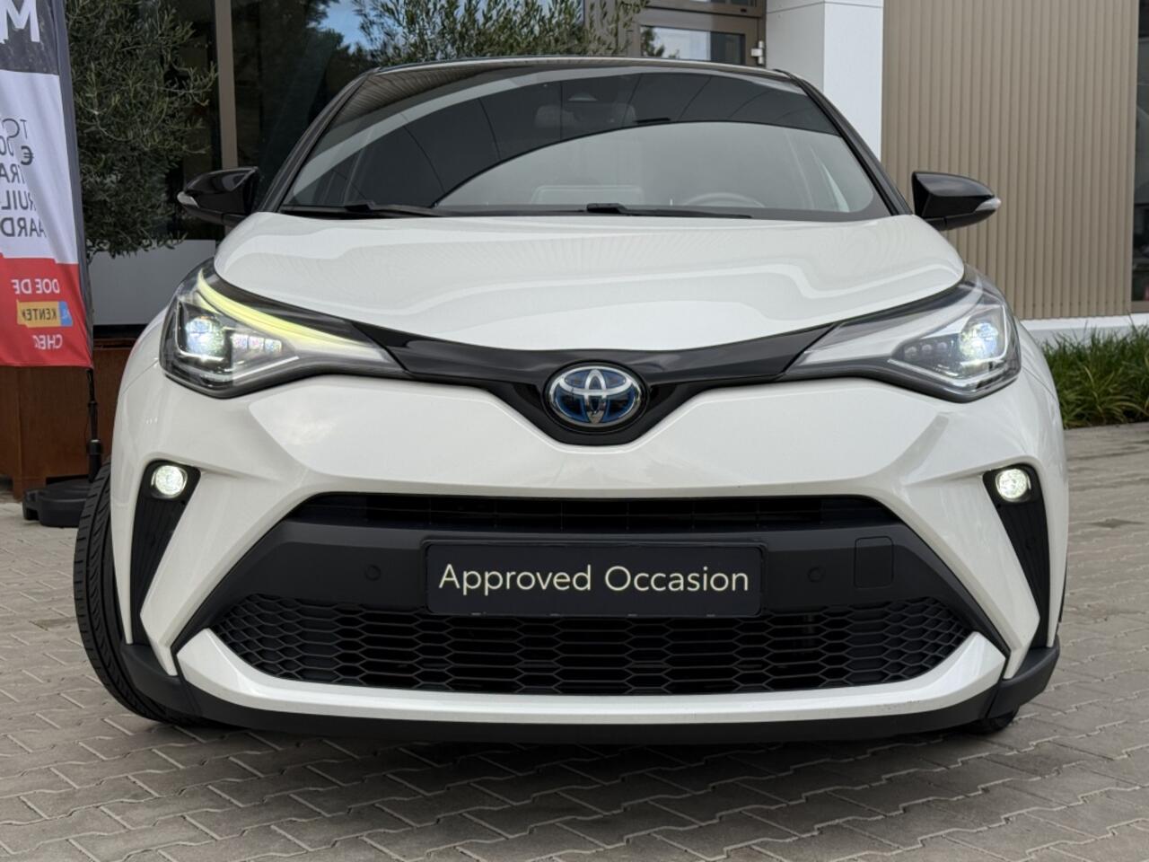 Toyota C-HR 1.8 Hybrid Bi-Tone | Trekhaak | Dodehoek ass. | Stoel & Stuurver