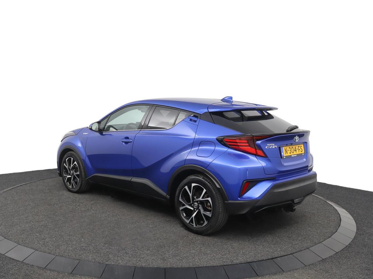 Toyota C-HR 1.8 Hybrid Style | Trekhaak | Stoelverwarming | Dodehoek detectie | Navigatie |