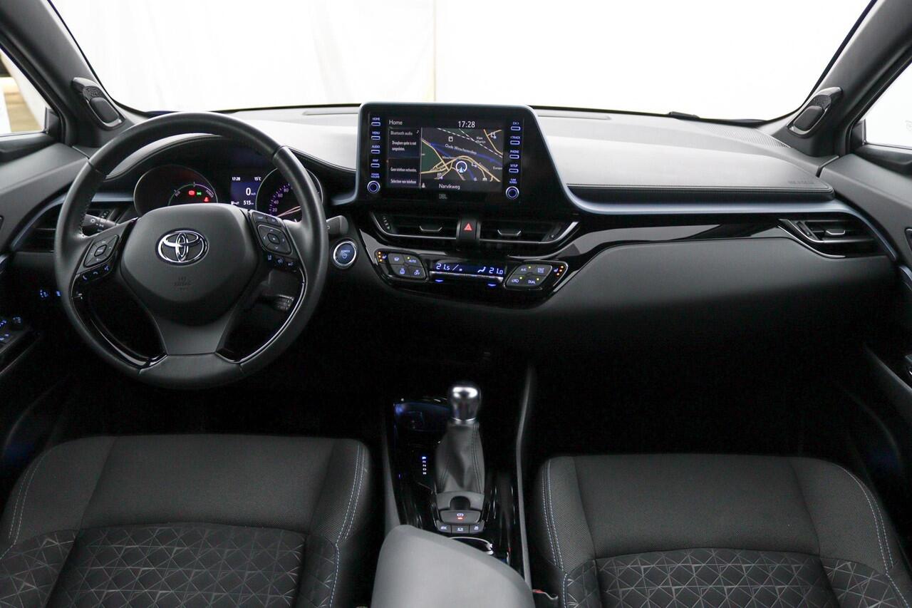 Toyota C-HR 1.8 Hybrid Style | Trekhaak | Stoelverwarming | Dodehoek detectie | Navigatie |