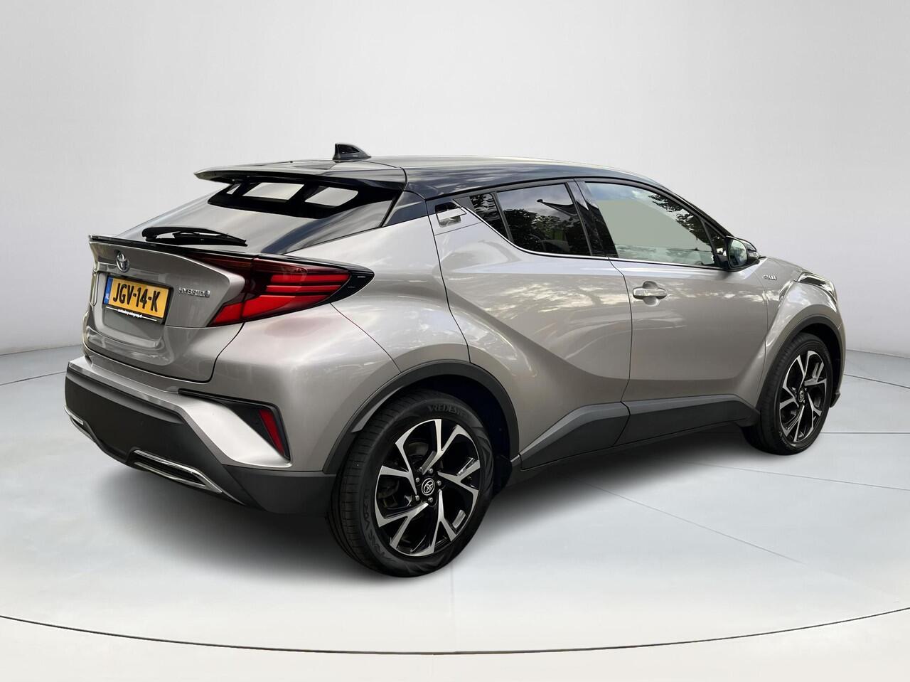 Toyota C-HR 2.0 Hybrid Bi-Tone | Navigatie | Carplay | Dode hoek waarschuwing | Parkeersensoren |