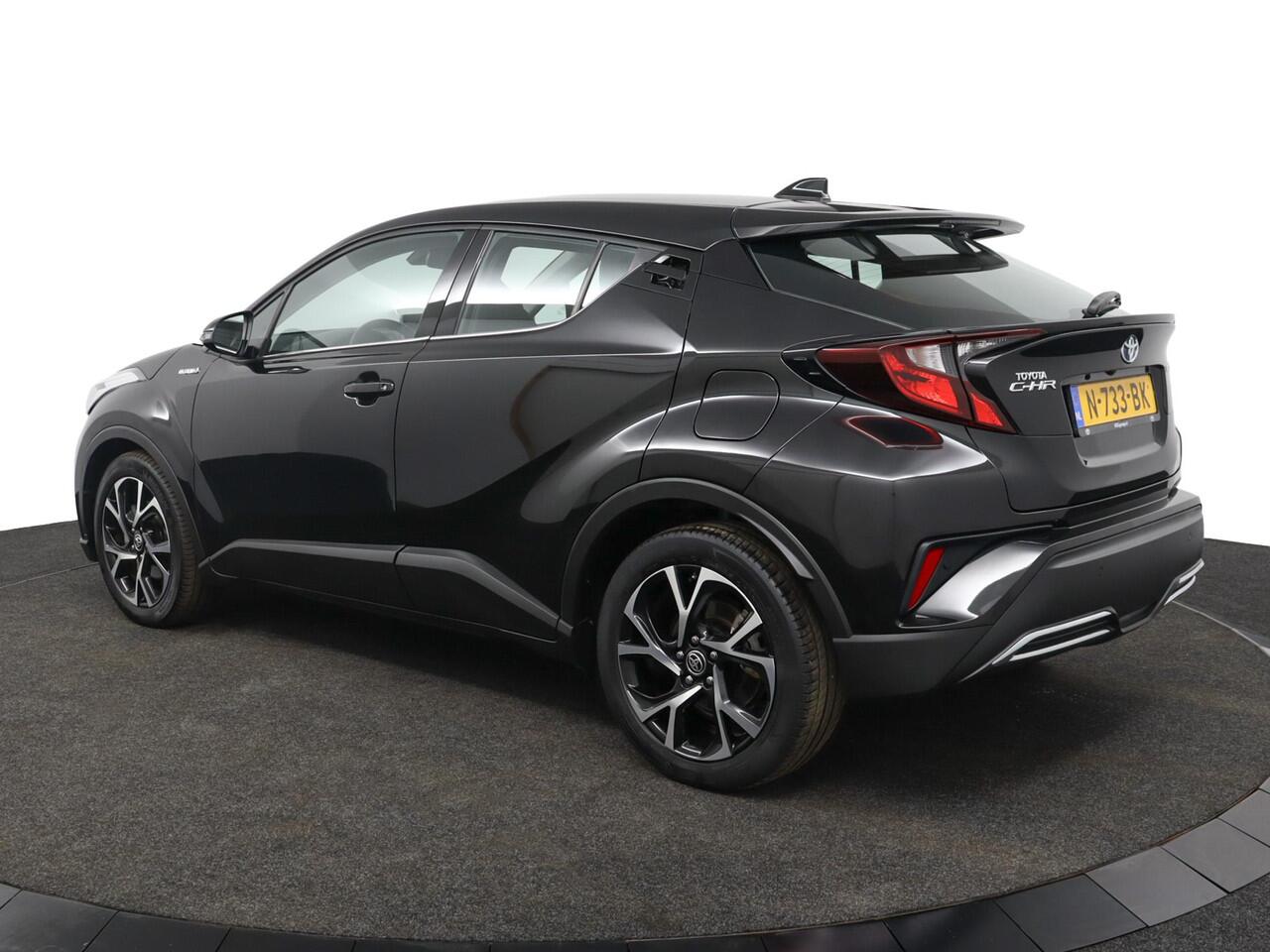Toyota C-HR 2.0 Hybrid Dynamic | Camera | Adaptieve Cruise Control | Hoogzitter | Navigatie | Keyless Entry | 10 Jaar garantie! |