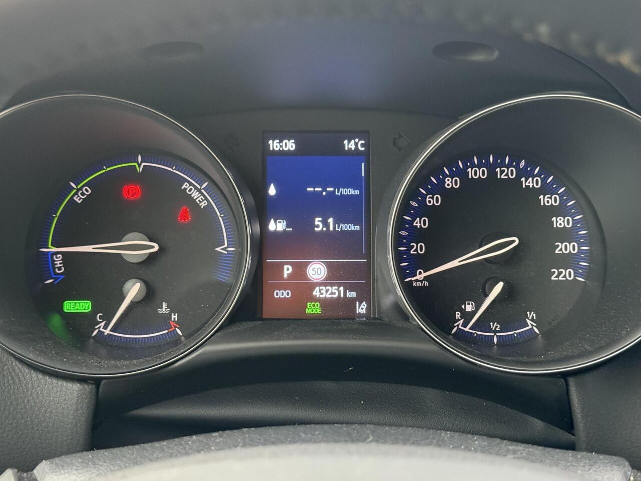Toyota C-HR 2.0 Hybrid Style Stoel-stuurverwarming | Adaptive Cruise | Camera | Keyless