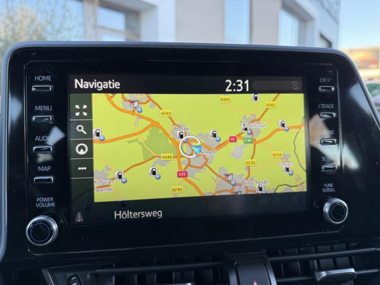 Toyota C-HR 1.8 Hybrid Dynamic | Trekhaak | Parkeersensoren V+A | Navigatie