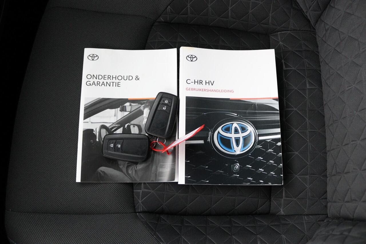 Toyota C-HR 1.8 Hybrid Style | Stoelverwarming | Trekhaak | Keyless | Parkeersensoren |