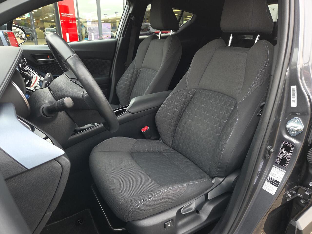 Toyota C-HR 2.0 Hybrid Style | Apple CarPlay / Android Auto | Navigatie | Rijklaarprijs incl. garantie |