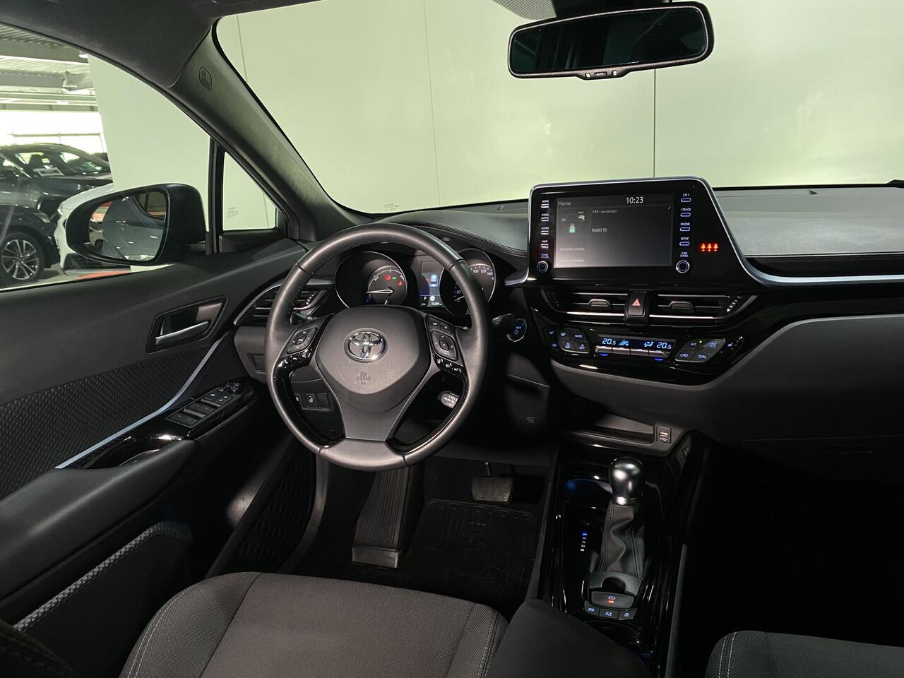 Toyota C-HR 1.8 Hybrid Dynamic Bi-Tone | Toyota garantie tot 2031! | Dealer onderhouden |