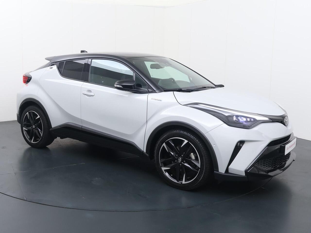 Toyota C-HR 2.0 Hybrid GR-Sport | 152 PK | Automaat | 19" LM velgen | GR Sport | LED verlichting | JBL premium audio | Voorstoelen verwarmd |