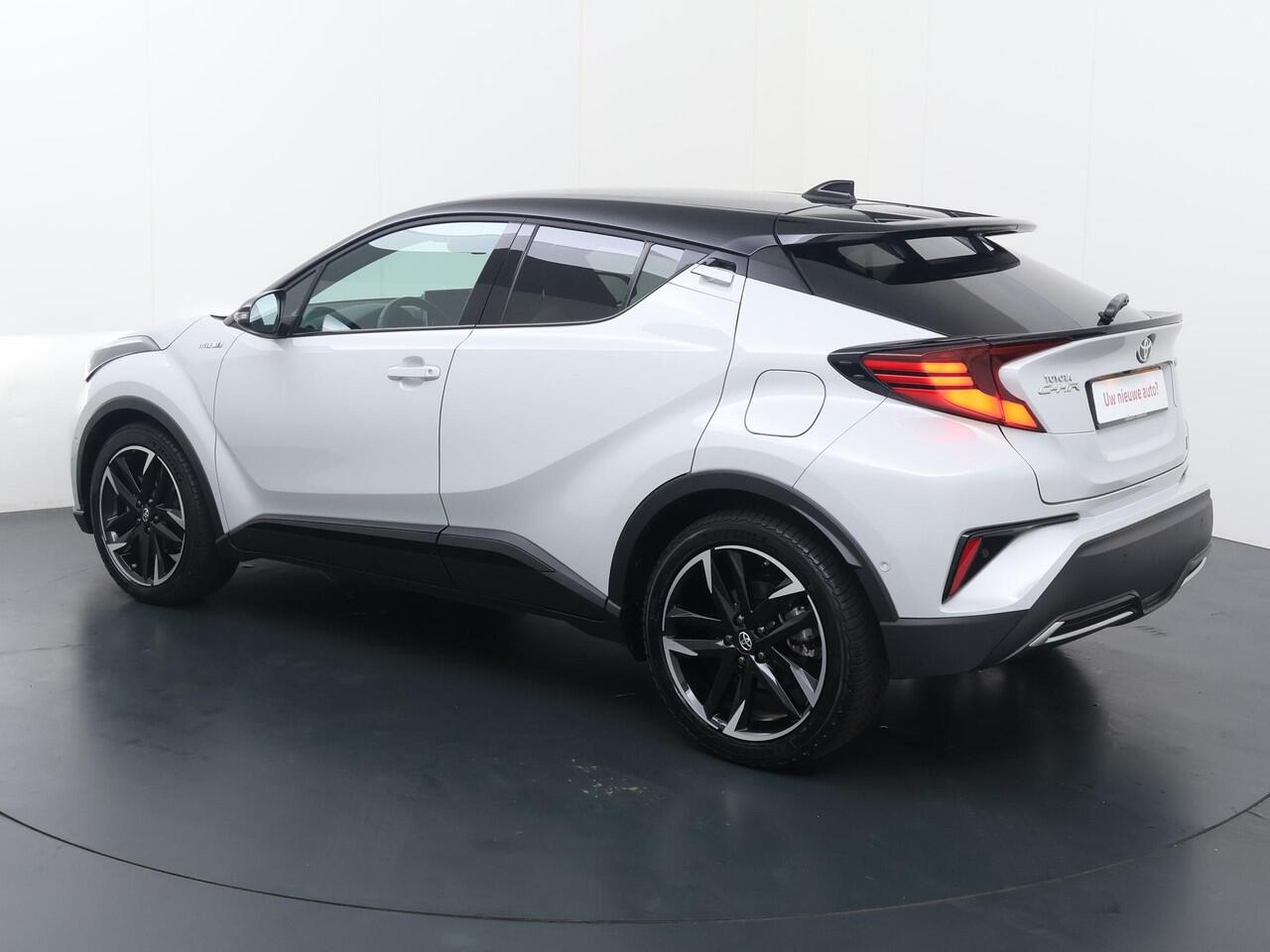 Toyota C-HR 2.0 Hybrid GR-Sport | 152 PK | Automaat | 19" LM velgen | GR Sport | LED verlichting | JBL premium audio | Voorstoelen verwarmd |