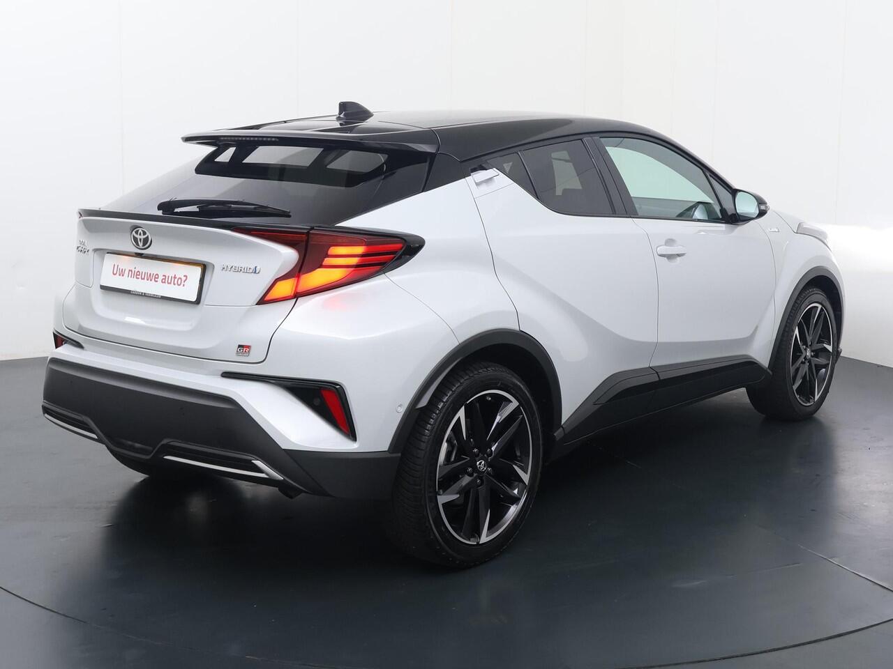 Toyota C-HR 2.0 Hybrid GR-Sport | 152 PK | Automaat | 19" LM velgen | GR Sport | LED verlichting | JBL premium audio | Voorstoelen verwarmd |
