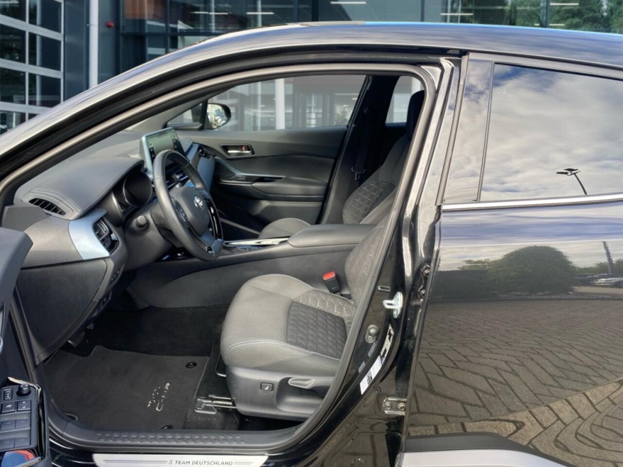 Toyota C-HR 2.0 HYBRID TEAM DYNAMIC CAMERA/CC/STOELVERW