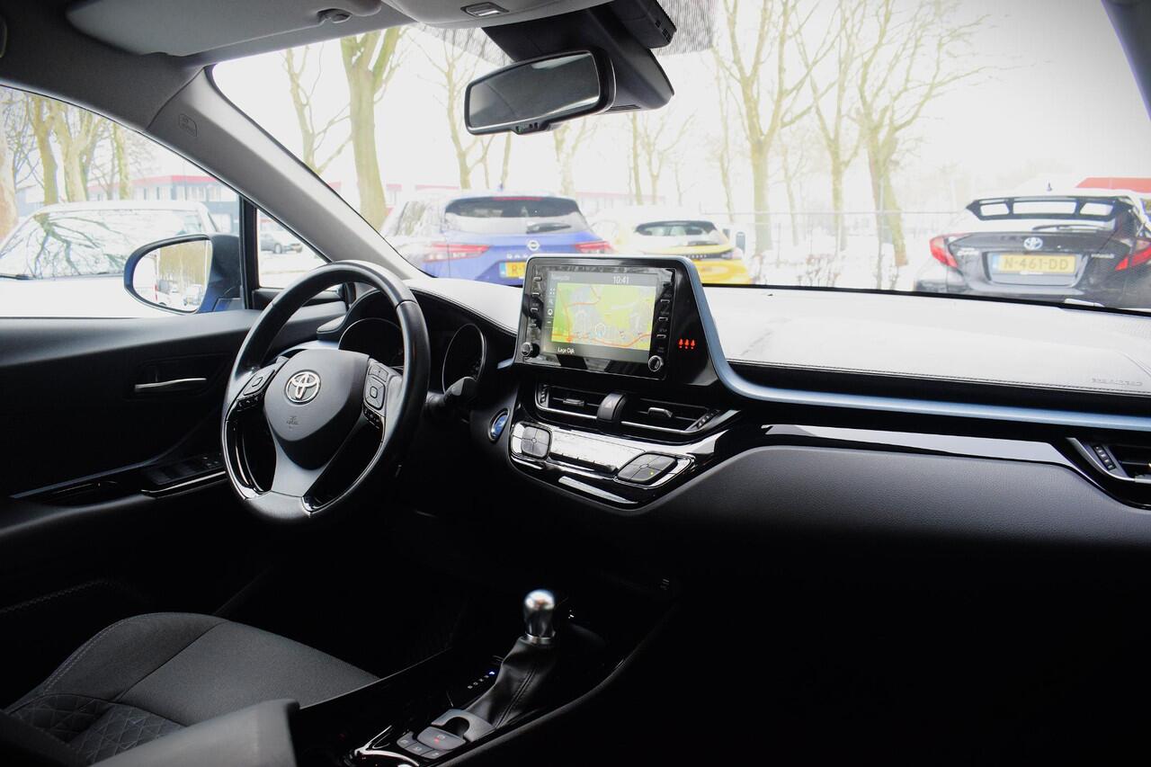 Toyota C-HR 1.8 Hybrid Dynamic met CARPLAY|TREKHAAK|NAV|LMV|