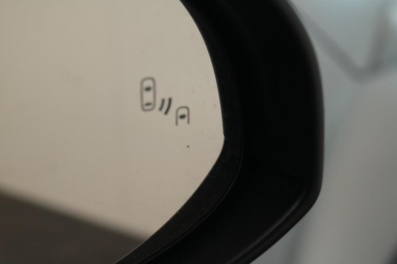 Toyota C-HR 1.8 Hybrid Executive, 1e eigenaar, JBL, BSM , Apple Carplay & Android Auto