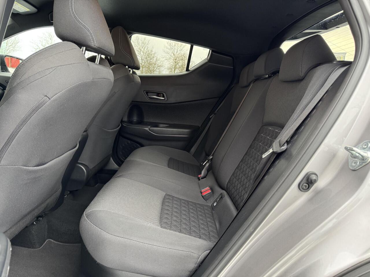 Toyota C-HR 1.8 Hybrid Business Plus