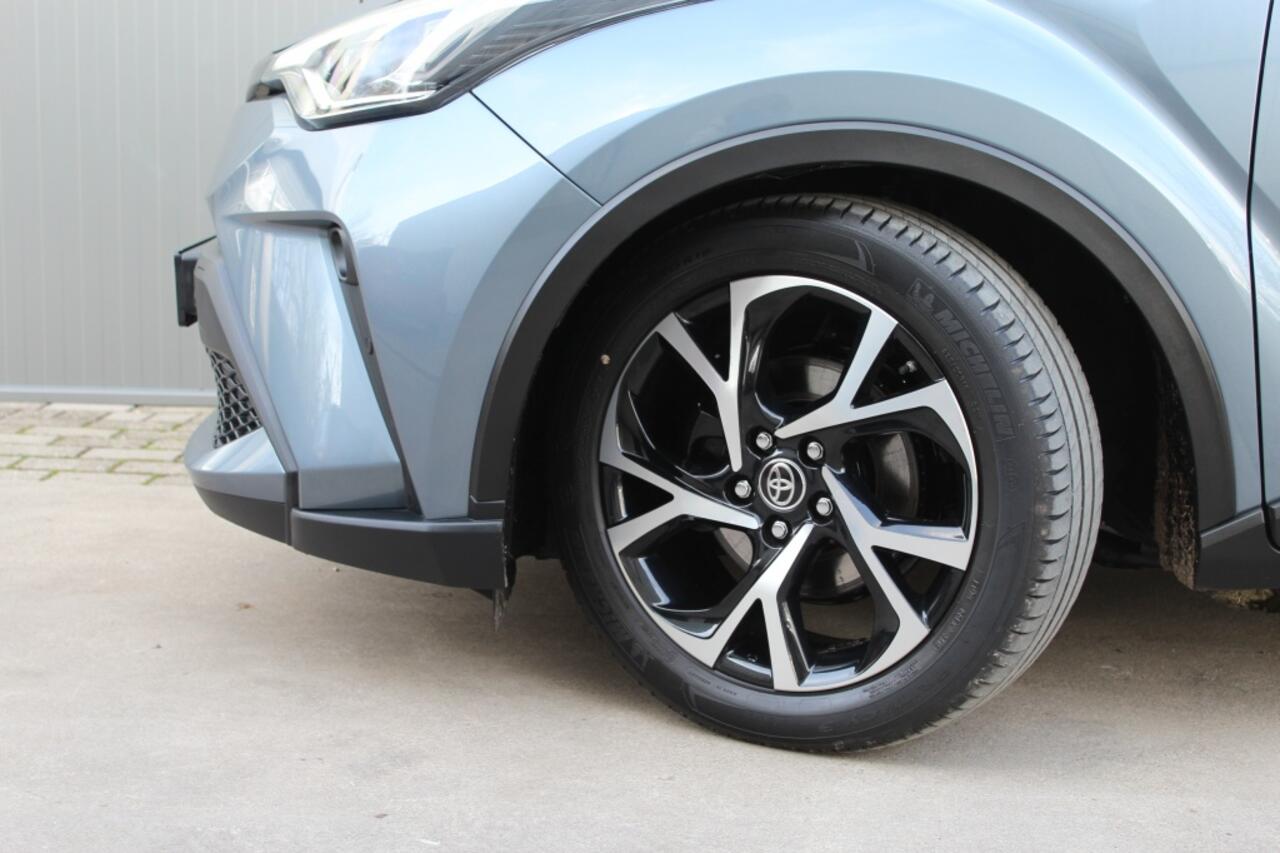 Toyota C-HR 2.0 First Edition PDC / BSM / Stoelverwarming / Navigatie