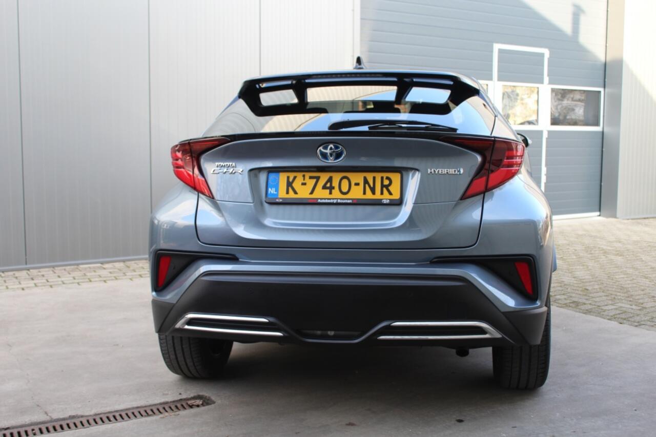 Toyota C-HR 2.0 First Edition PDC / BSM / Stoelverwarming / Navigatie