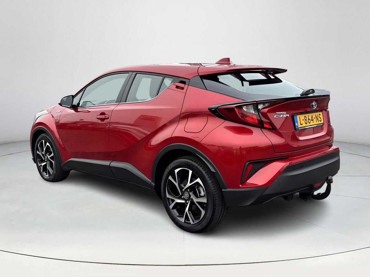 Toyota C-HR 1.8 Hybrid Dynamic | Navigatie | Apple CarPlay/Android auto | Achteruitrijcamera | Trekhaak