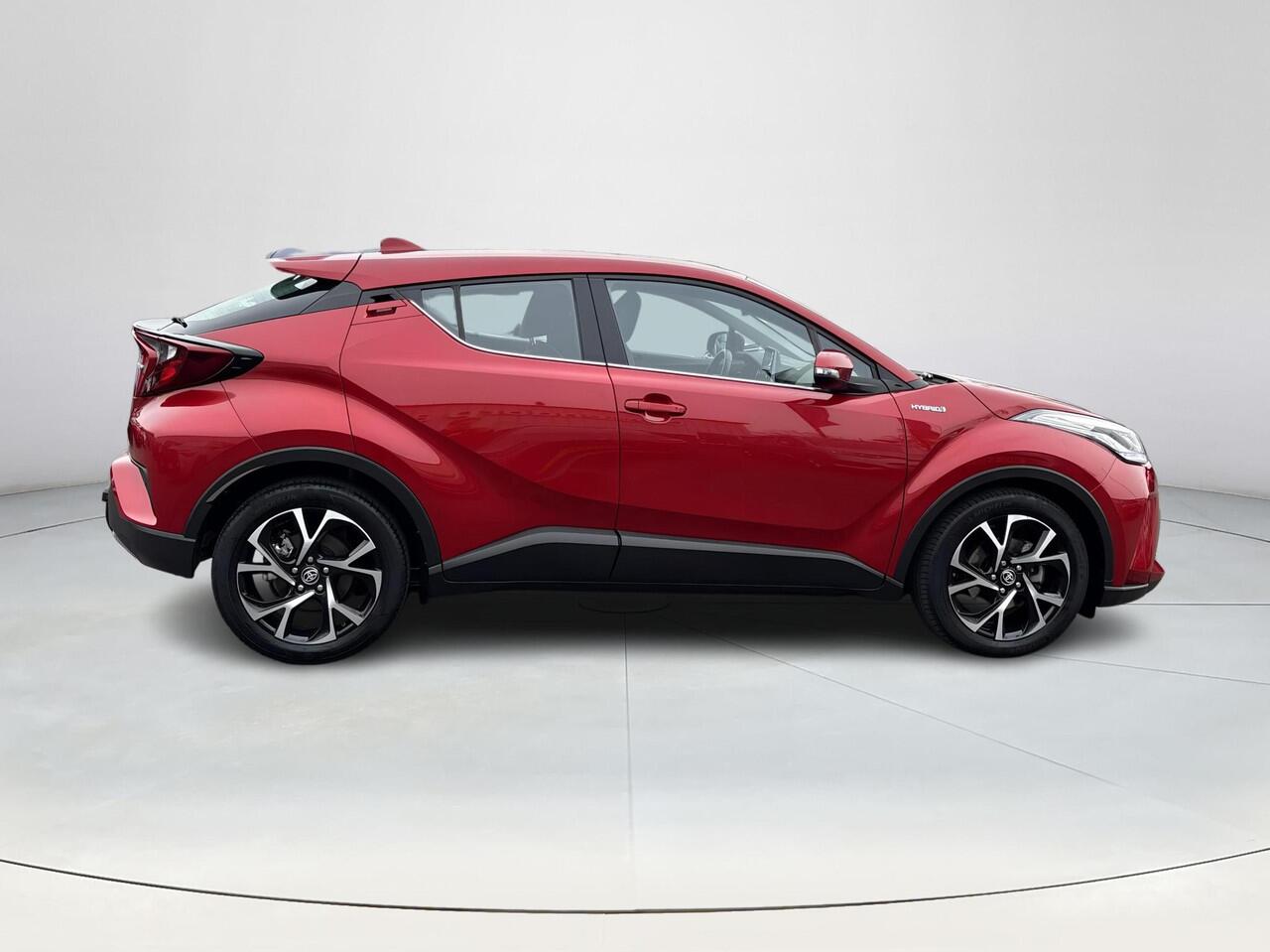 Toyota C-HR 1.8 Hybrid Dynamic | Navigatie | Apple CarPlay/Android auto | Achteruitrijcamera | Trekhaak