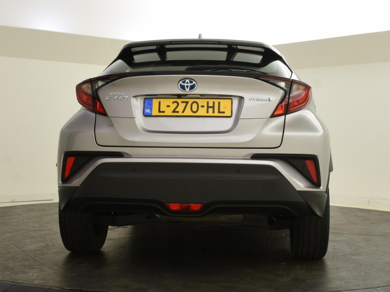 Toyota C-HR 1.8 Hybrid Dynamic | Parkeersensoren V+A | Navigatie