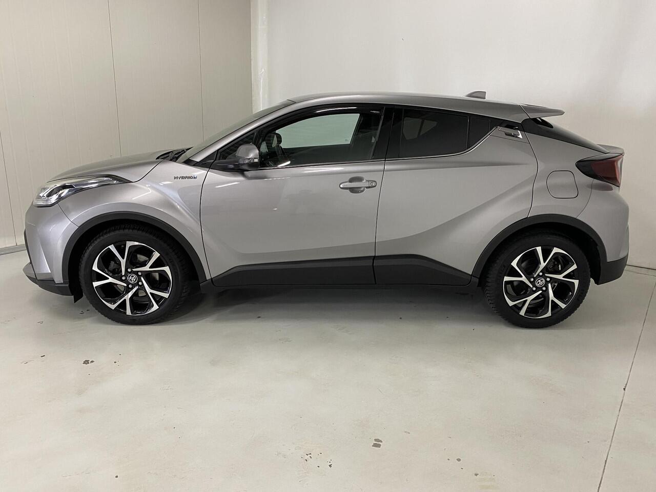Toyota C-HR 2.0 Hybrid Style JBL-sound Camera 18 inch Kelly's go