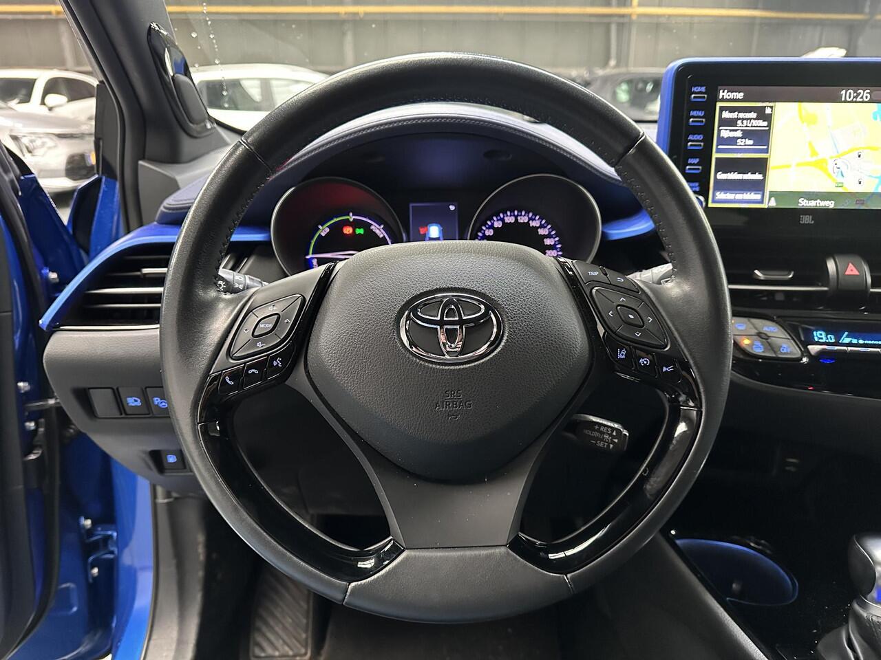 Toyota C-HR 2.0 Hybrid Bi-Tone