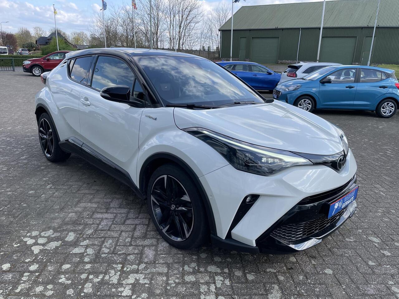 Toyota C-HR 1.8 Hybrid GR-Sport | Dealer onderhouden, 1e eigenaar, Alcantara/Leder, Elektr. Stoel, 19 inch, LED, Bi-Tone, Full Option!
