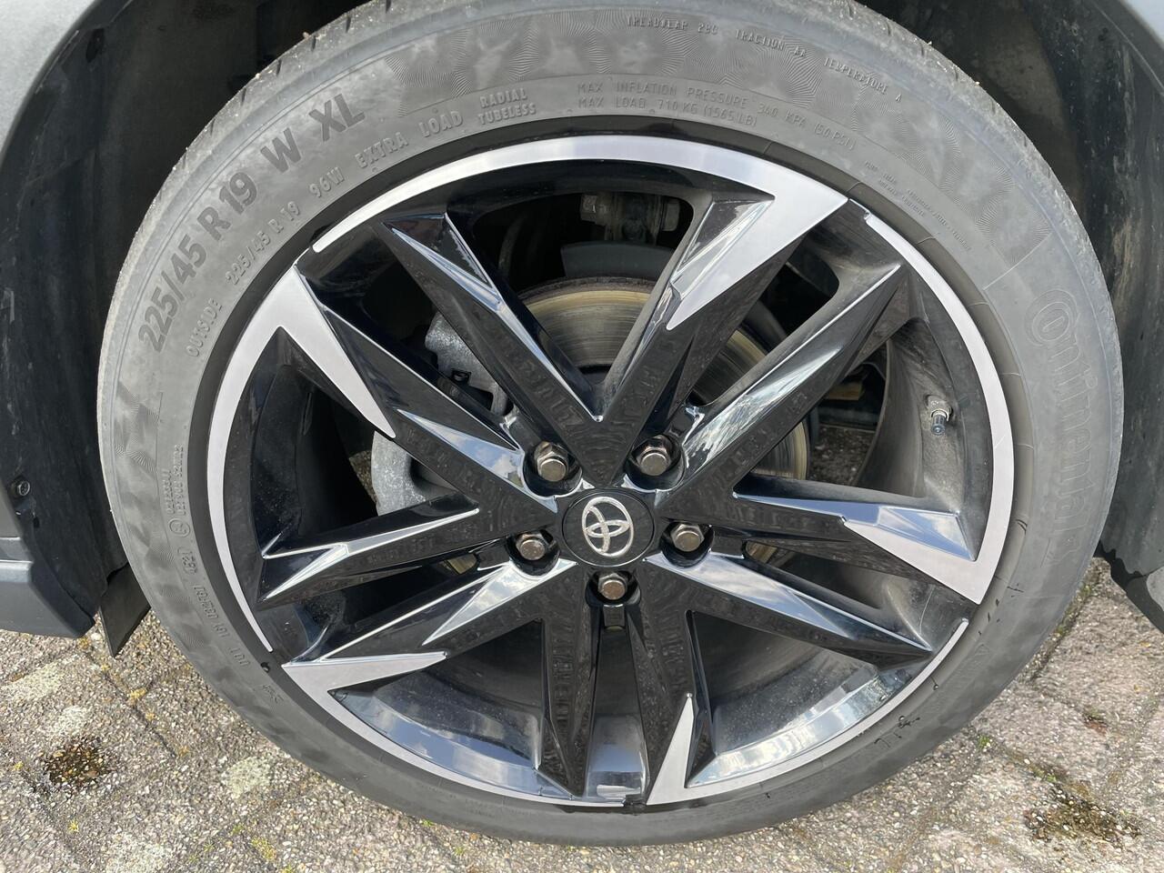 Toyota C-HR 1.8 Hybrid GR-Sport | Dealer onderhouden, 1e eigenaar, Alcantara/Leder, Elektr. Stoel, 19 inch, LED, Bi-Tone, Full Option!